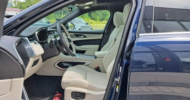 Jaguar F-Pace cena 349900 przebieg: 8200, rok produkcji 2023 z Szadek małe 781